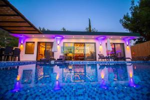 Villa eyfel luxury holiday with private pool
