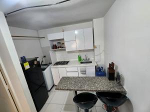 Apartaestudio cerca al Parque la floresta privado