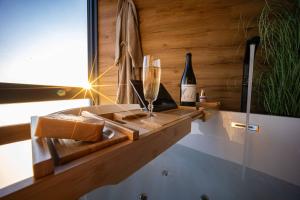 DH Sky Bath and City View Brno 3KK Apartment