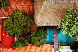 Villa con Piscina y Acceso a Laguna Yalkú, Akumal