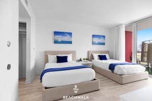 Charming Studio with Pool & Bay View