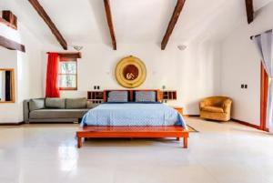 Villa con Piscina y Acceso a Laguna Yalkú, Akumal