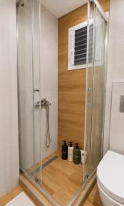 45sqm , Center , 20m Tsimiski Str , 65 tv , Netfix , Optical Fiber