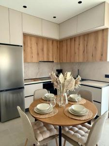 Elena Luxury Suites