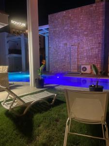 Close to the Sea in Kuşadası - Villa with a Shared Pool
