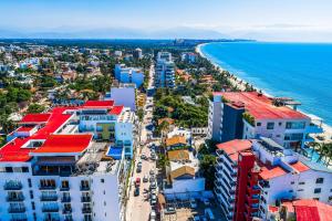 Viva la vida Life 309 | 1BR2BA Bucerias, near ocean, pool, balcony, WiFi