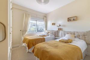 Boho Chic Apt, Frontline Sea & Paseo Views