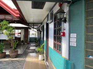 RedDoorz at Fajz Inn Poblacion Kidapawan City