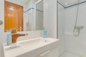 Ajuda I 3Br Apartment Near Lido With Parking