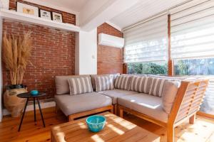 Charming 3Bed Villa Private Garden & Terrace! #381