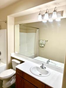 2 Bedroom 2 Baths Luxury Apartment Mirabella Beach
