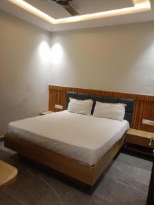 The Hotel Elev11