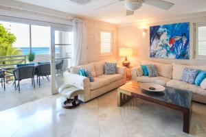 Stunning Beachfront Condo on Paynes Bay