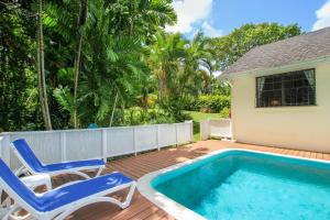 Villa with Private Pool and Sandy Lane Beach Club Access - Coral Gables