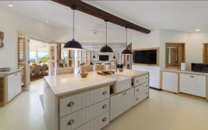 Stunning Retreat with Pool and Sunset Views - Northlight