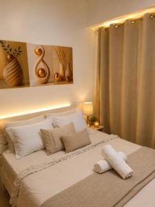 Affordable condo staycation Shore SM Moa