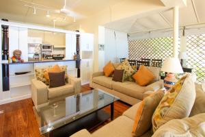 Oceanfront Classic 3-bed House - Whitecaps