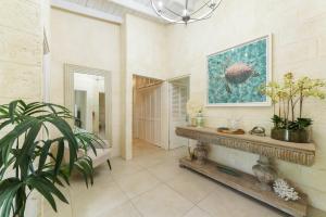 Amazing 3-bed Villa 5 mins from Beach - Palm Grove 1