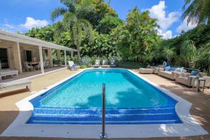 Amazing Villa with Pool 5 mins to Beach - Palm Grove 1