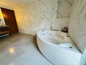 Casa Blanca Luxury Retreat