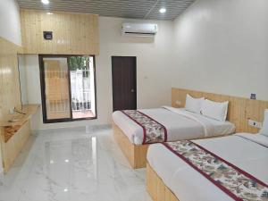 Peak Paradise Resort