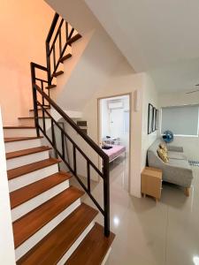 Diamond Jasmine 4 BR near Sta Lucia Mall &Airport