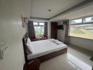 Hanoi Gold Hotel Near Bach Mai