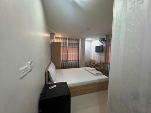 Hanoi Gold Hotel Near Bach Mai