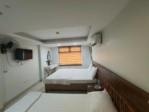 Hanoi Gold Hotel Near Bach Mai