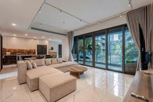 Empire City 2 bedroom