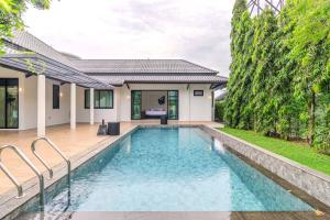 Bangtao Beach Walk Villa by Taan Residence