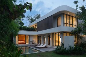 Lyvin Bingin Villas