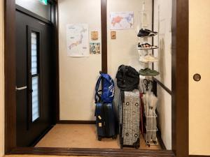 BEGINNING GUEST HOUSE, ビギニングの宿 - Authentic Japanese Renovated Stay, Airport Direct