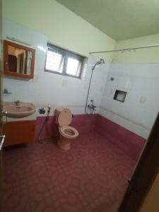 Fully Furnished 2 BHK Near Kaloor Stadium First Floor