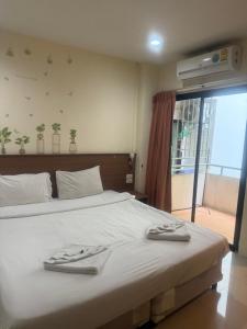 Alis Hotel Bed