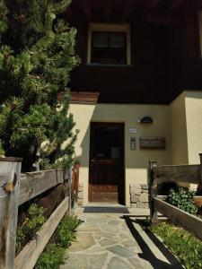 PeakView Apartment
