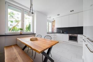 Royal Baths Signature Apartment by BookingHost