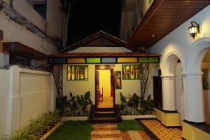 Alleppey Beach Heritage Home Stay