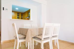 2 BD Apartment Pool Padel Beach
