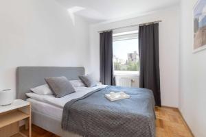 Family Apartment in Gdynia Center with Balcony by Noclegi Renters