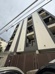 Luxury 1 BHK Near Medanta & Metro