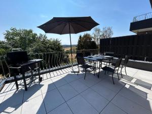 Ferienhaus mit Pool, Sauna und Weitblick am Nürburgring