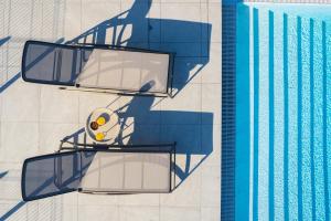Camping Nevia - Mobile Home with Sea View & Shared Swimming Pool