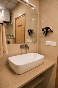Private Balcony with 24x7 Power Backup and Free Parking