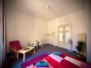 Just 3 min Walk Old Town Center private room B