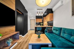 Warsaw Domaniewska Apartment - Balcony, AC - by Rentujemy