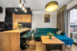 Warsaw Domaniewska Apartment - Balcony, AC - by Rentujemy