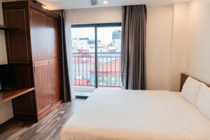 Hanoi Apartment Lac Long Quan