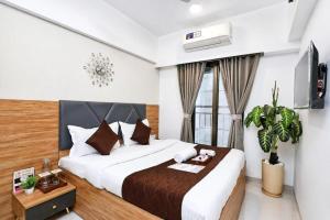 Spacious 3 Bedroom Apartment at Kalina, Santacruz East 5 mins from Bandra Kurla Complex