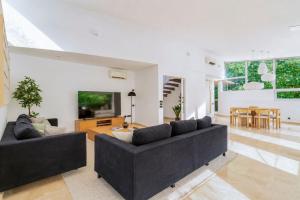 The Garden Villa - Mediterranean Oasis in BCN